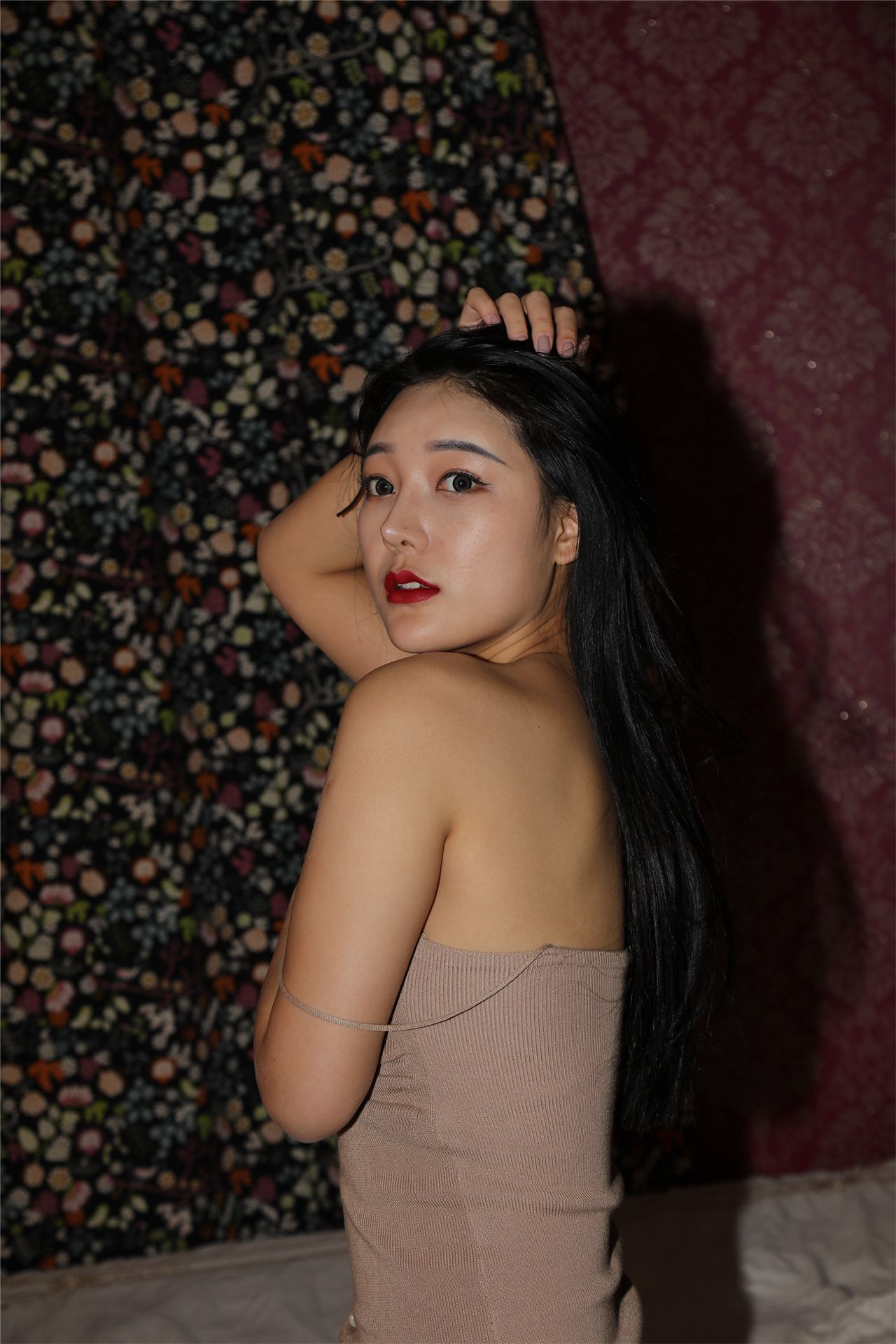 Chinese model's private photoshoot, top-tier elegant and sophisticated lady [Xiu Shi] original version without watermark.
