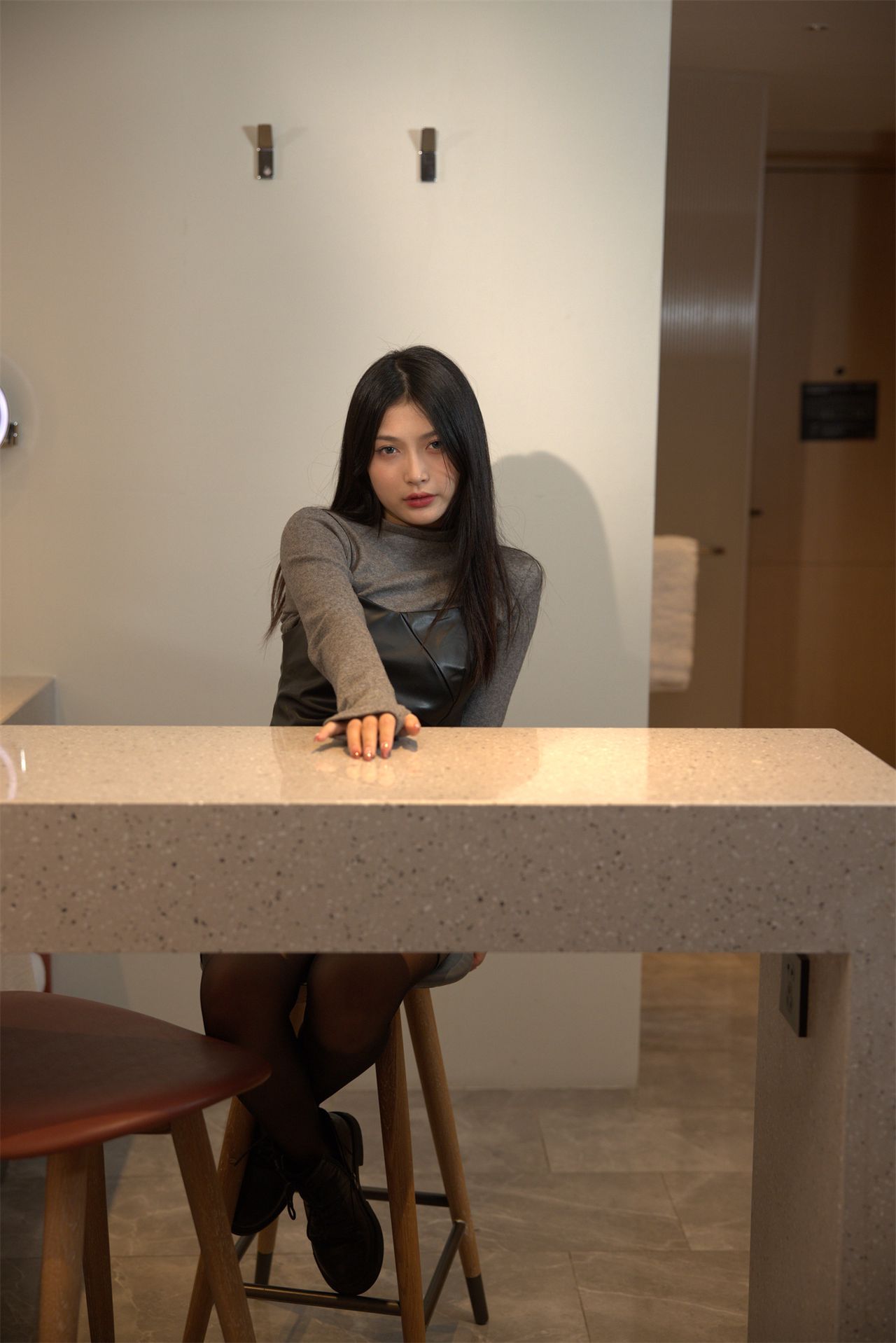 Chinese model Shi Ting's large-scale private photos without watermark