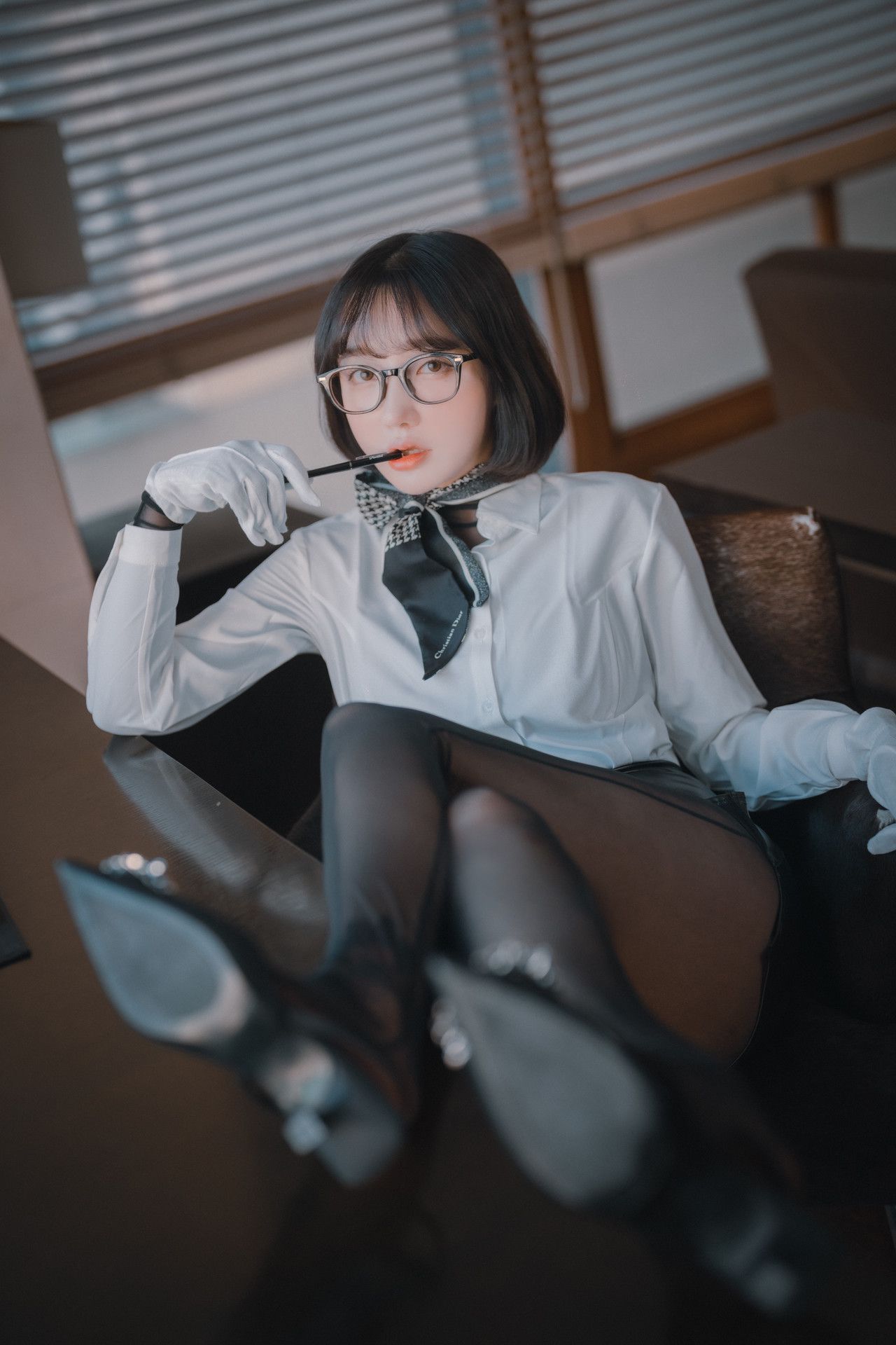 Son Yeeun Naughty Supervisor Set.01